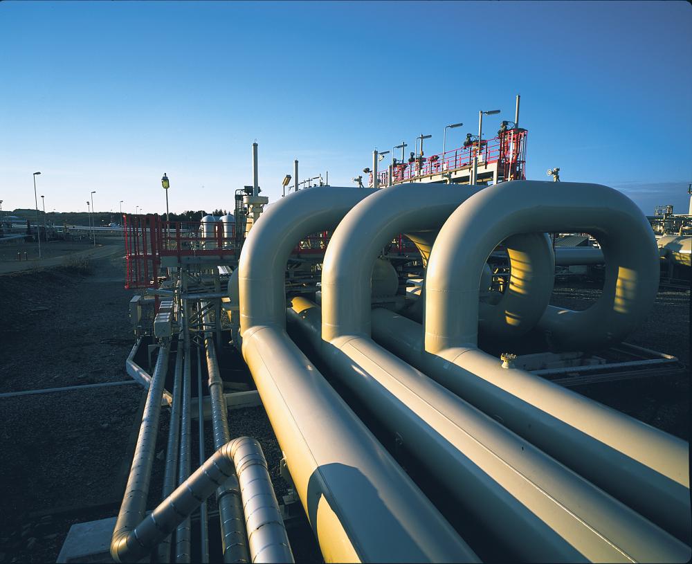 pakistan-to-build-lng-terminal-gas-pipeline-financial-tribune
