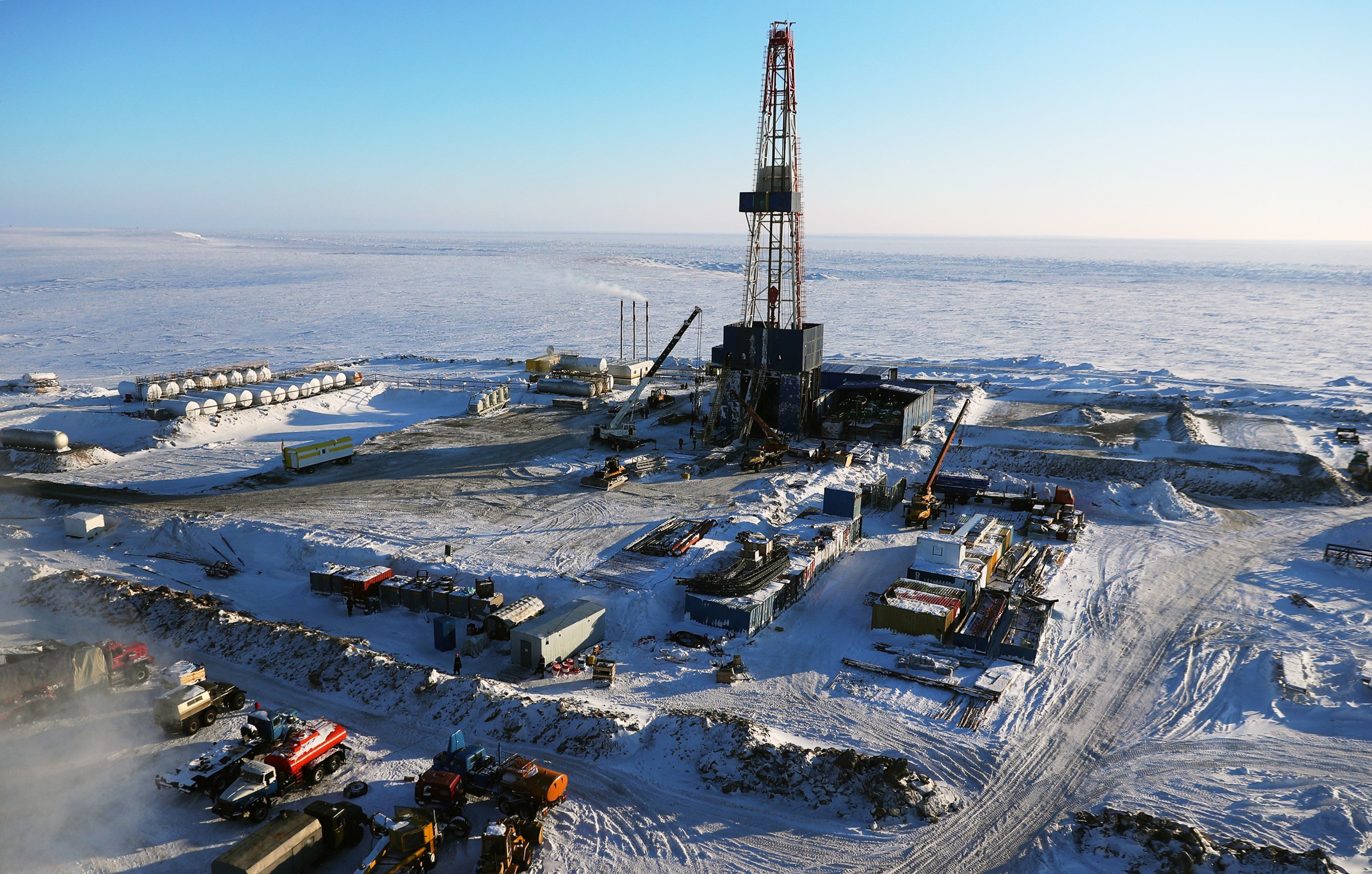 Крупнейшее шельфовое месторождение природного газа в россии. Таймыр Нефтегаз. Добыча нефти в Северном Ледовитом океане. Полуостров Таймыр Роснефть. Месторождения нефти в Арктике.