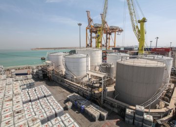 Iran&#039;s Non-Oil Trade Surplus With Persian Gulf States Tops $290m 