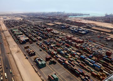 Iran Records $8.2b in Non-Oil Trade Surplus With Persian Gulf States