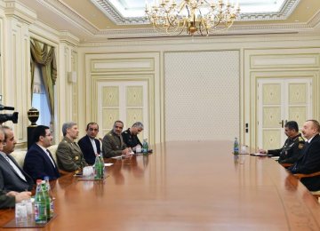 Defense Minister Meets Azeri President