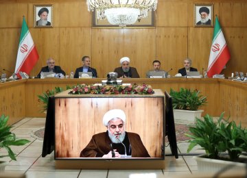 Rouhani: Enhanced Trade With Neighbors Vital in Sanctions Era 