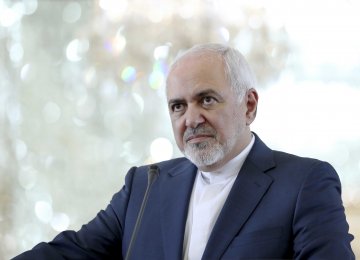 Zarif Advises Outgoing Trump Against Adventurism in Region 