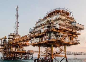 Abouzar Oilfield Output to  Increase by 10,000 bpd
