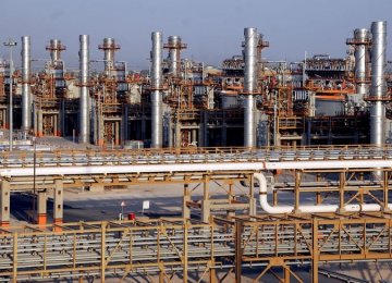 Contracts Worth $520m to Collect APG From East, West Karoun Fields 