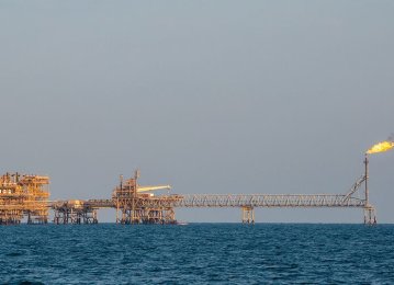 NIOC’s Indecision Helping Arabs Drain Joint Hydrocarbon Fields