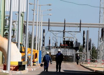 Energy Minister Asks Iraq  to Settle Huge Energy Debt