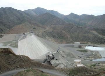 Iran, Azerbaijan Boosting Power, Water Cooperation