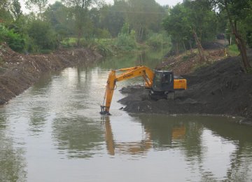 1,400 km of Rivers Dredged to Help Prevent Flooding