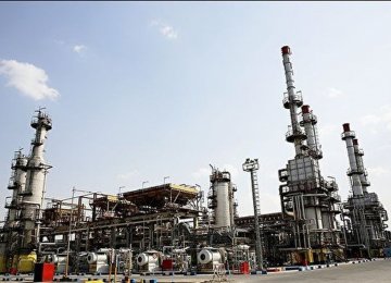 Tehran Refinery to Commence Euro-5 Gasoline Production