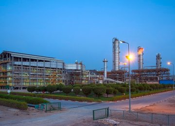 Fanavaran Petrochemical Company to Complete Methanol Value Chain