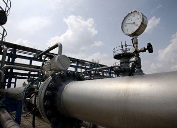 Progress Slow in Iran-Oman Gas Talks