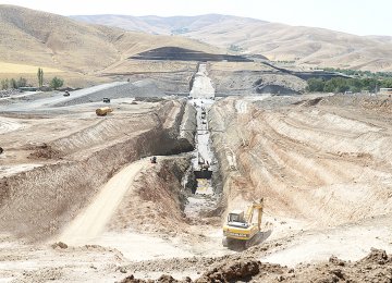 Water Projects Underway in Tuyserkan