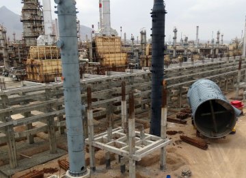Isfahan Oil Refinery Development Projects Gain Momentum