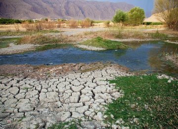 Isfahan Woes Worsened by Illegal Water Wells, Land Subsidence