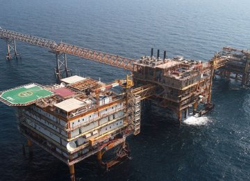 Substantial Rise in Oil, Gas Extraction From Joint Fields