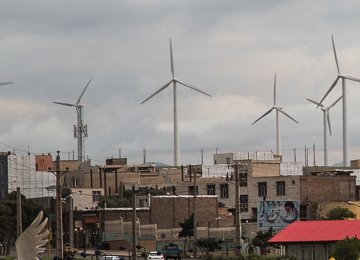 Manjil Wind Farm Output Rises