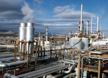NIOC Plans to Increase Oil, Gas Output, Export