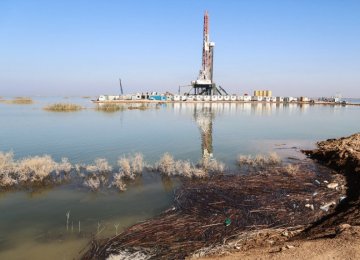 Iran-Iraq Joint Oilfields Spared From Floodwaters