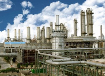 Hegmataneh Petrochem Plant to Start Production in Spring