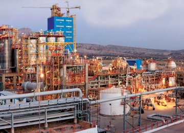 Petrochemical Projects Worth $3 Billion Underway in Ilam