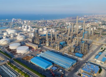 Petrochemical Sector’s Revenues Reach $15 Billion in 11 Months