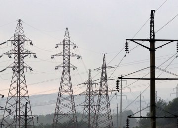 Tehran, Ashgabat Agree to Expand Power Trade