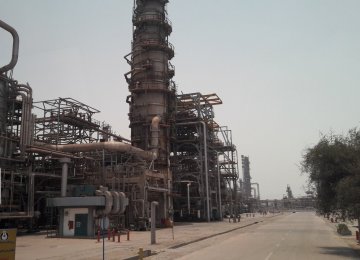 Shahroud Refinery Repaired