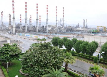 Tehran Oil Refinery Pursues Environmental Sustainability