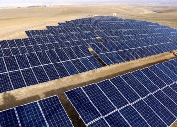 Solar, Wind Power Output Capacity to Rise in 4 Years 