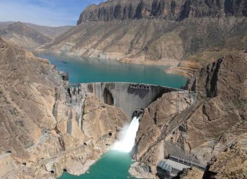 Water Level in Iranian Dams Decrease by 30 Percent YOY  