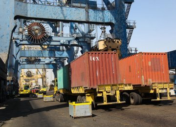 Iran's Trade With Persian Gulf States Tops $21 Billion 
