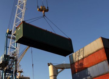 Iran's Non-Oil Foreign Trade Tops $58 Billion in Ten Months