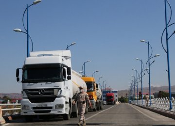 Trade Resumes at Afghan Border Terminal After Taliban Conflict