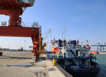 Decline in Mazandaran’s Busiest Port Throughput