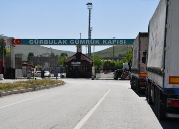 Exports From Bazargan Border Crossing Top $2b in 7 Months