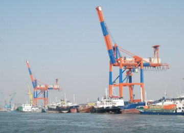 Container throughput at Khorramshahr Port has reached 81,000 TEUs so far.