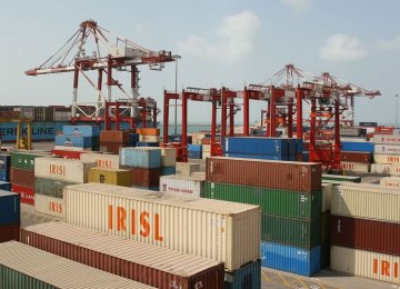 Iranian Commercial Ports’ Throughput Registers 15 Percent Increase