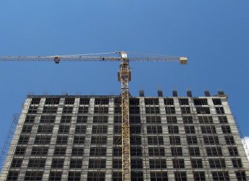 Monthly Construction PMI Slips Below Threshold