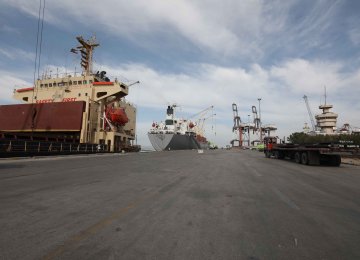 Imam Khomeini Port Focused on Importing Essential Goods 