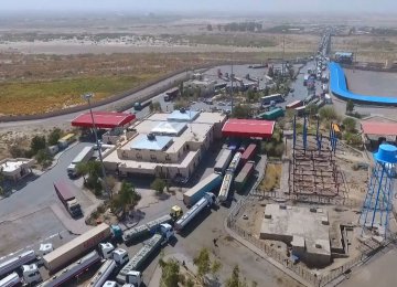 Trade Resumes at Afghan Border After Brief Closure