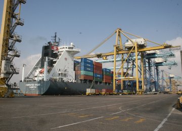 Iran’s Commercial Ports Register  7% Increase in Q1 Throughput