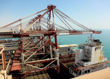 Iranian Ports Throughput Up 7%