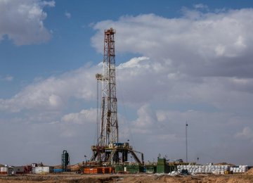 Development of West Karoun Oil Block Behind Schedule