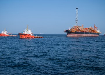 SP Oil Layer Loads 19th Cargo 