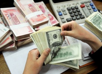Iran's CB Appeals to Exporters to Help Stabilize Forex Market  