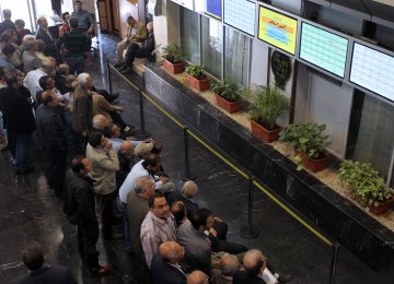 Tehran: Stock Rout Erases Autumn Gains 