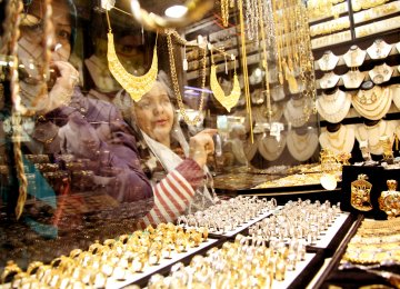 Gold Drops, Gold Coins Rise in Tehran Market