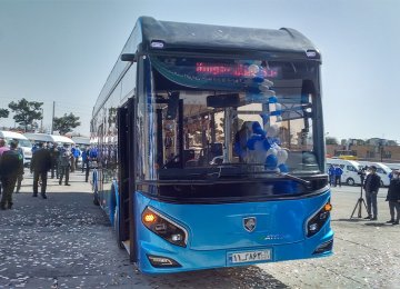 Iran’s 1st Electric Bus Unveiled 