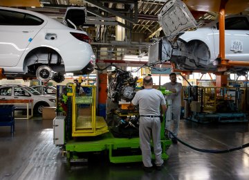 ISIRI Notifies Automakers to Observe 9 Suspended Standards 